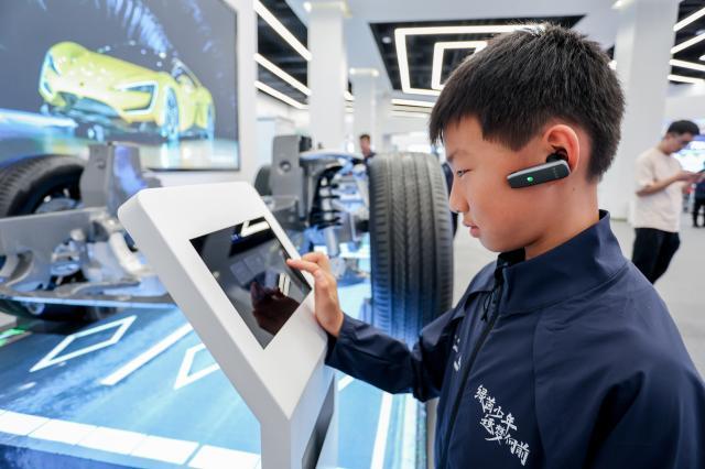 球速体育官方网站-出征逐梦！中国足球少年一路向前