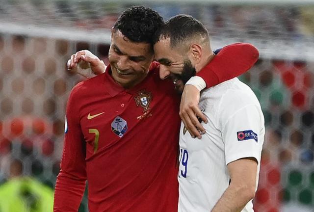 球速体育平台-本泽马版最佳11人 没梅西 没C罗 有偶像罗纳尔多！