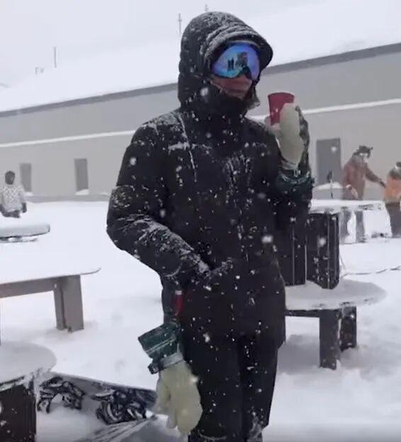 球速体育官方网站-俄柬菲免签了，明星们却扎堆北海道