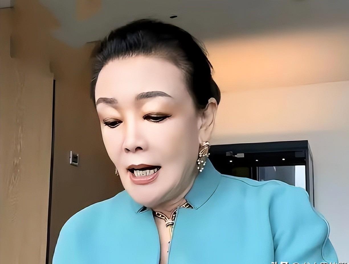 球速体育官方网站-母子俩又杠上了！张兰生气离台不受儿子待见，吐槽汪大爷不管小菲
