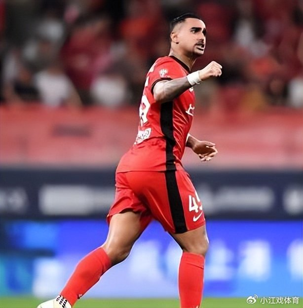 球速体育平台-上港久违外援有望踢国安时回归主力阵容！曾是中超金靴，值得期待|上海海港|上港队|奥斯卡|深圳新鹏城|莱昂纳多_新浪体育_新浪新闻
